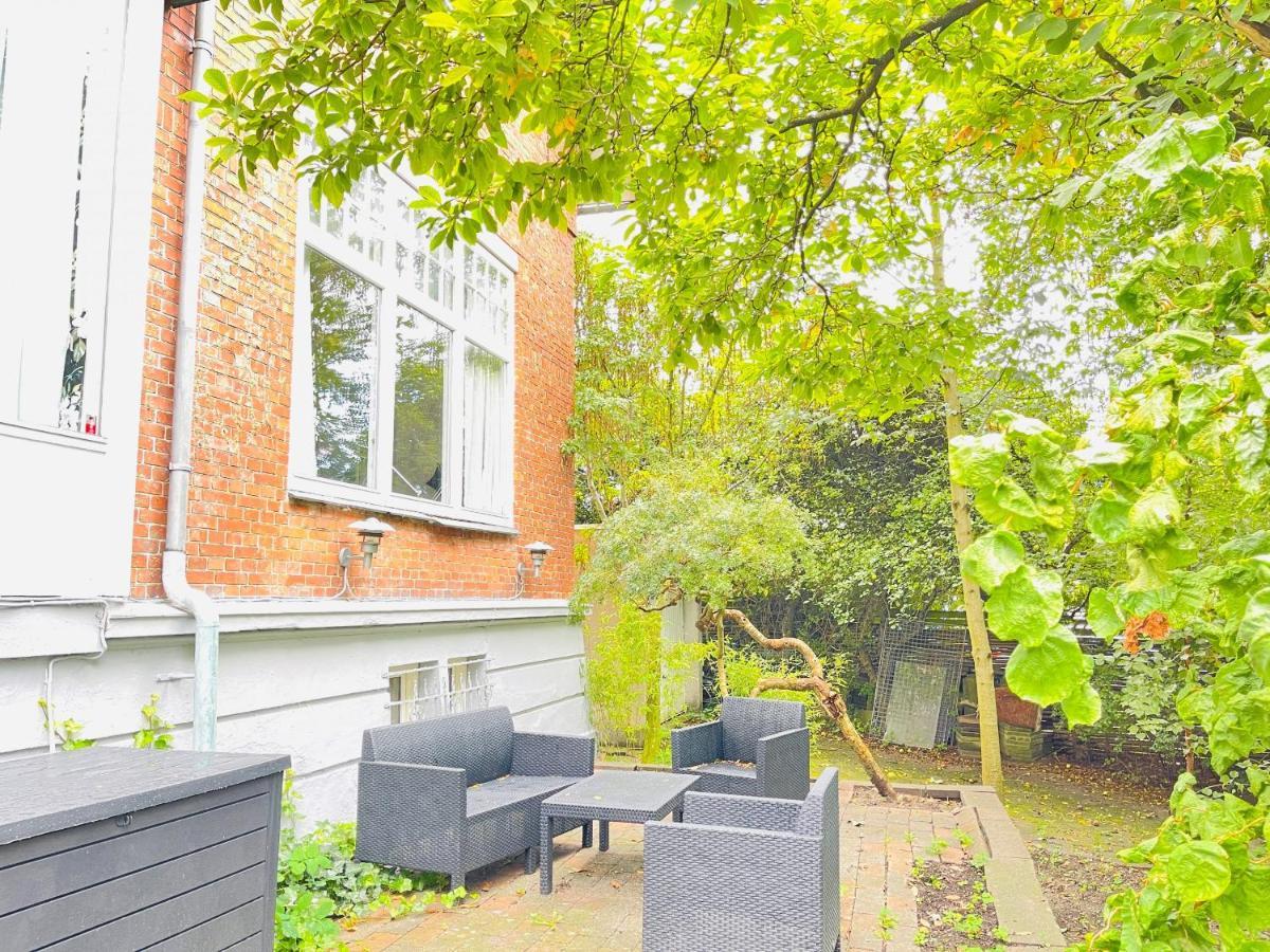 Aday - Aalborg Mansion - Big Apartment With Garden Zewnętrze zdjęcie